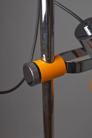 Lámpara de pie orientable 70s naranja/plateada