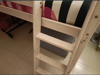 Cama alta infantil