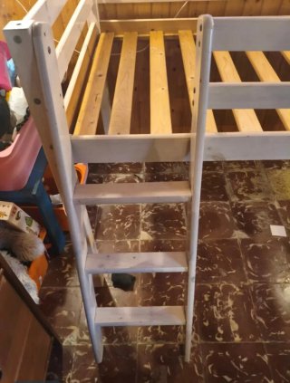 Cama alta infantil
