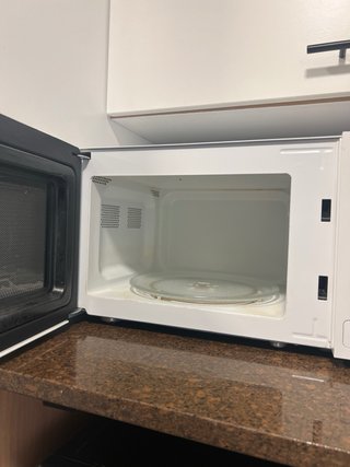Microondas Jocel Blanco