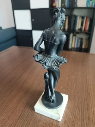 Figura Decorativa Bailarina Clásica Base Mármol