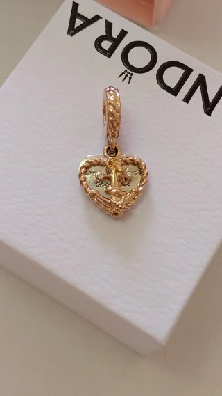 Charm Pandora El Amor ancla el alma