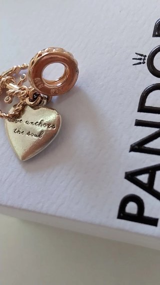 Charm Pandora El Amor ancla el alma
