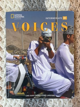 Voices Intermediate: Student's Book