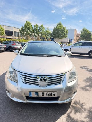 Toyota Avensis 2010