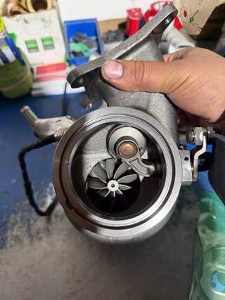 Turbo Híbrido IS38 550cv Rodamientos Golf R/GTI/Cu