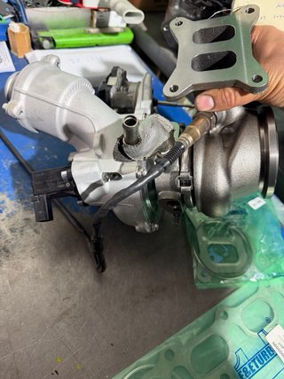 Turbo Híbrido IS38 550cv Rodamientos Golf R/GTI/Cu