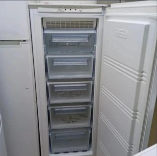 Congelador vertical Hisense blanco