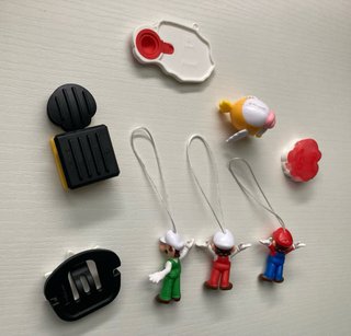 Figuras Kinder Joy Mario Luigi Bros -B-