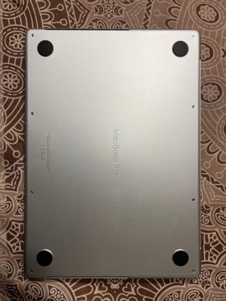 MacBook Pro M4 1TB Plata