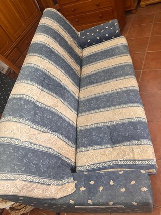 Muebles de pino: armario y cómoda