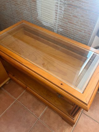 Muebles de pino: armario y cómoda