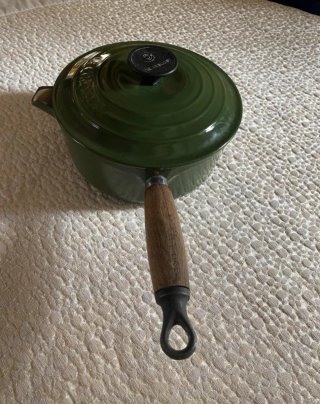 Olla Le Creuset Verde con Mango Madera y tapa