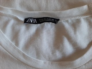 Camiseta blanca manga abullonada crochet