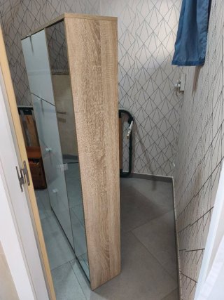 Zapatero blanco y madera con espejo