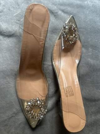 Sandalias fiesta doradas con pedrería