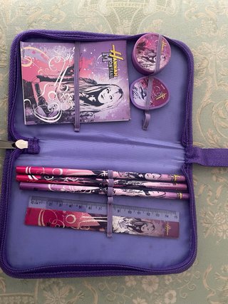 Cartuchera Hannah Montana Morada