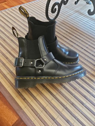 Botas Chelsea Dr. Martens Wincox Negras Mujer