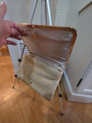 Bolso de mano tejido beige