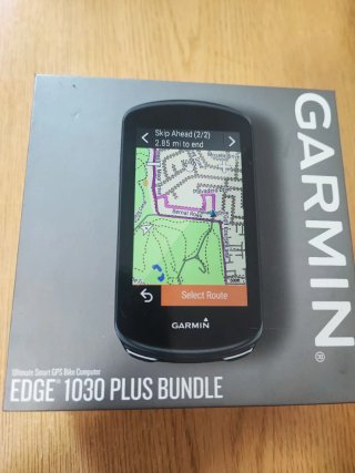 Garmin Edge 1030 Plus con funda y varios mas