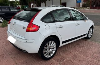 equipado con módulo para acelerar y frenar con la