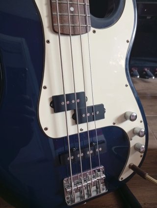 Bajo Eléctrico Cort Azul