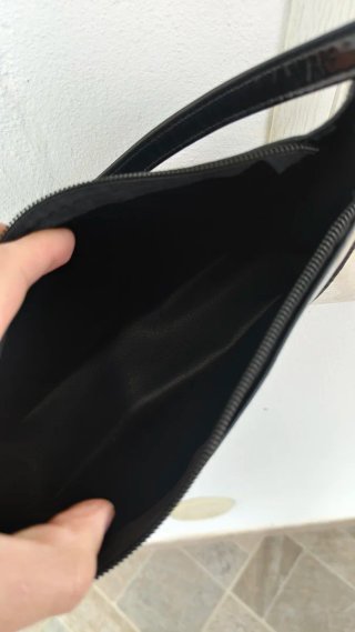 Borsetta nera lucida
