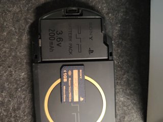 PSP 3000 Edición Monster Hunter Negra/Dorada