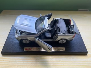 Maqueta Mercedes SLK 230 1996 1/18