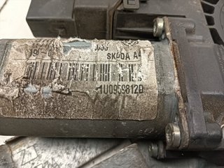 ELEVALUNAS TRASERO DERECHO SKODA OCTAVIA BERLINA