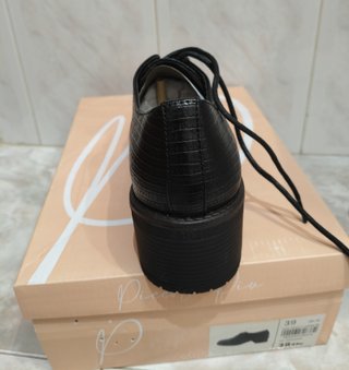 Scarpe nuove taglia 39 con regalo pantofole