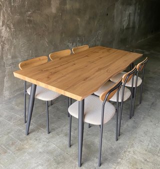 Mesa comedor industrial y 6 sillas