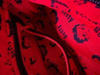 Bolso Betty Boop Negro con Cadena y Charm