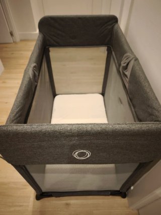 Cuna de viaje Bugaboo Gris