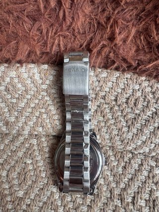 Reloj Casio Acero.