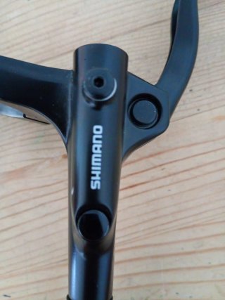 Freno Delantero Shimano MT200