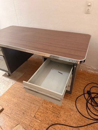 Mesa escritorio vintage madera y metal