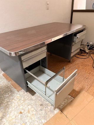 Mesa escritorio vintage madera y metal