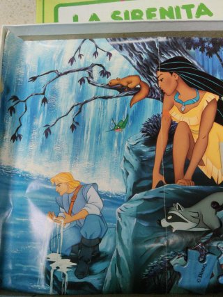 2 Puzzles Disney: La Sirenita y Pocahontas+cuento
