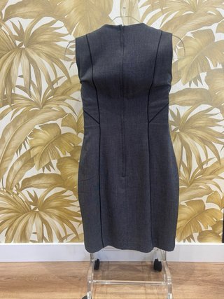 Vestito grigio aderente da ufficio