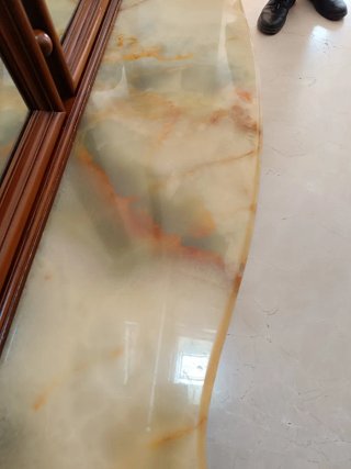 Recibidor antiguo madera y mármol