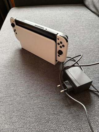 Nintendo Switch OLED Blanca y Negra