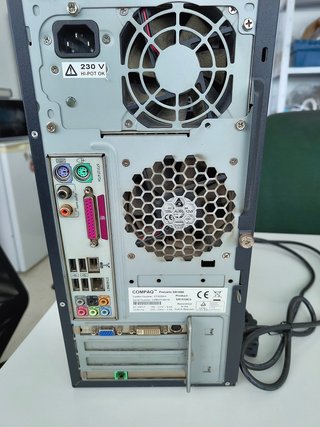 PC Retro Compaq Presario + Monitor HP