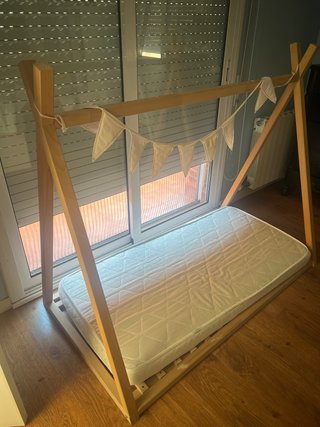 Cama infantil de madera