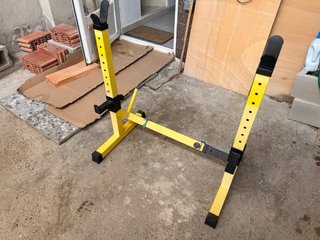 Banca de musculación y soporte para barra