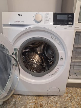 Lavasecadora AEG 8kg/5kg 1400rpm