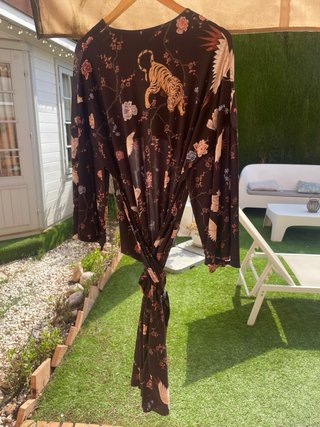 Vestido Zara estampado flores y tigre