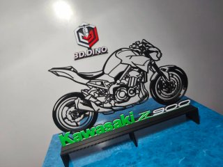 Kawasaki Z900 Negra y Verde