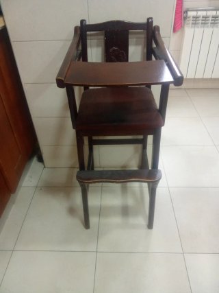 Trona de madera para restaurar