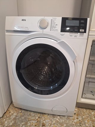 Lavasecadora AEG 8kg/5kg 1400rpm